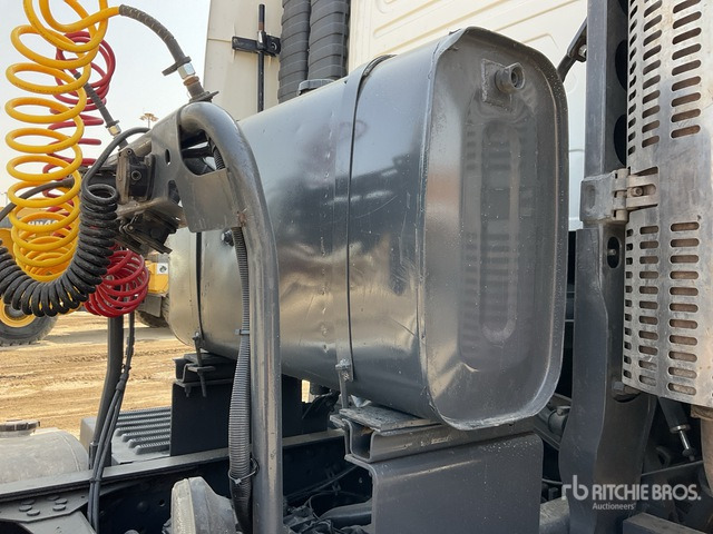 2014 Volvo FH 6x4 T/A Sleeper Truck Tractor - Nyergesvontató: 5 kép. 2014 Volvo FH 6x4 T/A Sleeper Truck Tractor - Nyergesvontató: 5 kép.