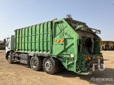 RENAULT PREMIUM 340DXI 6x2 Rear Loader - Szemetesautó: 2 kép. RENAULT PREMIUM 340DXI 6x2 Rear Loader - Szemetesautó: 2 kép.