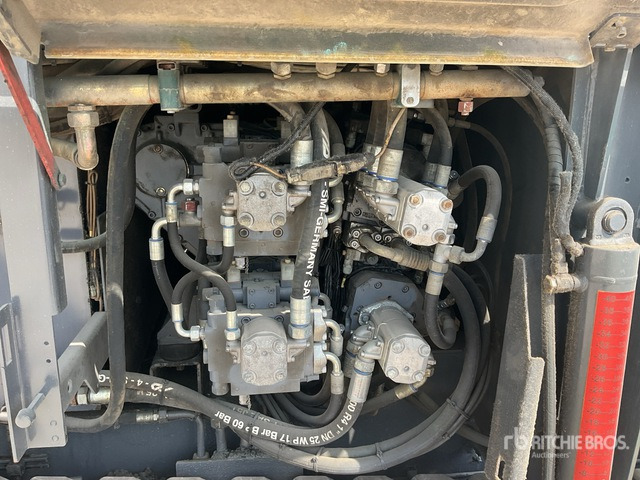 Vogele Super 1800-2 - Útburkológép: 5 kép. Vogele Super 1800-2 - Útburkológép: 5 kép.