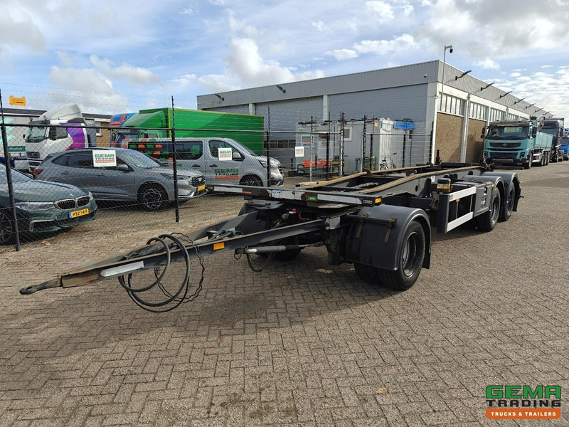 A.J.K. AETL/10-28/19.5 3-Assen Gigant - ContainerSysteem 7m - LiftAs - Trommelremmen - Luchtvering - Centrale Smering - Pótkocsi cserefelépítményes: 1 kép. A.J.K. AETL/10-28/19.5 3-Assen Gigant - ContainerSysteem 7m - LiftAs - Trommelremmen - Luchtvering - Centrale Smering - Pótkocsi cserefelépítményes: 1 kép.