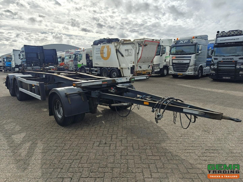 A.J.K. AETL/10-28/19.5 3-Assen Gigant - ContainerSysteem 7m - LiftAs - Trommelremmen - Luchtvering - Centrale Smering - Pótkocsi cserefelépítményes: 3 kép. A.J.K. AETL/10-28/19.5 3-Assen Gigant - ContainerSysteem 7m - LiftAs - Trommelremmen - Luchtvering - Centrale Smering - Pótkocsi cserefelépítményes: 3 kép.