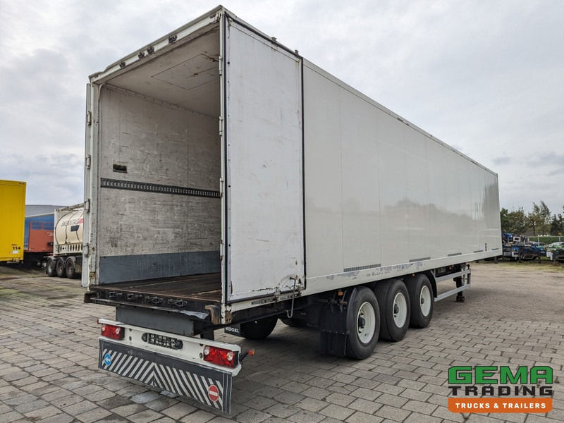 ATTS OP38.3 3-Assen BPW - Schijfremmen - Gesloten Opbouw - Achterdeuren - HH Vloer - Star (O2046) - Félpótkocsi dobozos: 3 kép. ATTS OP38.3 3-Assen BPW - Schijfremmen - Gesloten Opbouw - Achterdeuren - HH Vloer - Star (O2046) - Félpótkocsi dobozos: 3 kép.