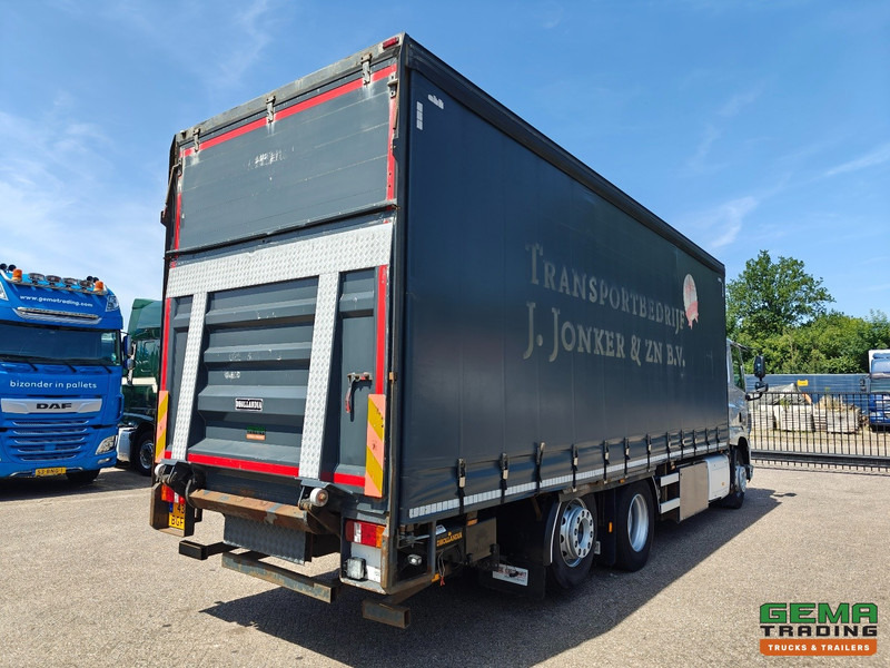 DAF CF 400 FAN 6x2/4 SpaceCab Euro6A - Schuifzeilenbak 7.7m + Laadklep 2000kg - HH Vloer - AanhangerKoppeling - Ponyvás teherautó: 4 kép. DAF CF 400 FAN 6x2/4 SpaceCab Euro6A - Schuifzeilenbak 7.7m + Laadklep 2000kg - HH Vloer - AanhangerKoppeling - Ponyvás teherautó: 4 kép.