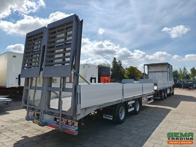 DAF CF 430 FAX 8x2/6 Dagcabine Euro6D - Machine Transporter + 2assige Aanhanger - Hydraulische Rampen - Afneembare 10.000L WaterTank - 20.000km! Origineel - Autószállító teherautó: 3 kép. DAF CF 430 FAX 8x2/6 Dagcabine Euro6D - Machine Transporter + 2assige Aanhanger - Hydraulische Rampen - Afneembare 10.000L WaterTank - 20.000km! Origineel - Autószállító teherautó: 3 kép.