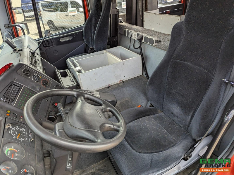 Tűzoltóautó DAF CF65.240 4x2 Euro2 Godiva/Kenbri TS07 LD3.000 HD250 T1.500Liters - 7 persoons: 13 kép. Tűzoltóautó DAF CF65.240 4x2 Euro2 Godiva/Kenbri TS07 LD3.000 HD250 T1.500Liters - 7 persoons: 13 kép.