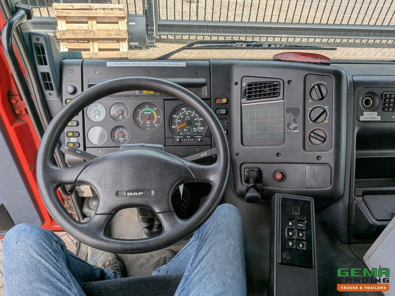 Tűzoltóautó DAF CF65.240 4x2 Euro2 Godiva/Kenbri TS07 LD3.000 HD250 T1.500Liters - 7 persoons: 14 kép. Tűzoltóautó DAF CF65.240 4x2 Euro2 Godiva/Kenbri TS07 LD3.000 HD250 T1.500Liters - 7 persoons: 14 kép.