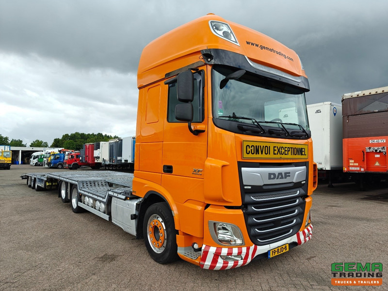 DAF XF 440 FAS 6x2 SuperSpaceCab Euro6C - Retarder + Recker 3-Assige Aanhanger - Wielkuipen - Hydraulische knik en uitschuifbaar - 02/2026 APK - Autószállító teherautó: 4 kép. DAF XF 440 FAS 6x2 SuperSpaceCab Euro6C - Retarder + Recker 3-Assige Aanhanger - Wielkuipen - Hydraulische knik en uitschuifbaar - 02/2026 APK - Autószállító teherautó: 4 kép.