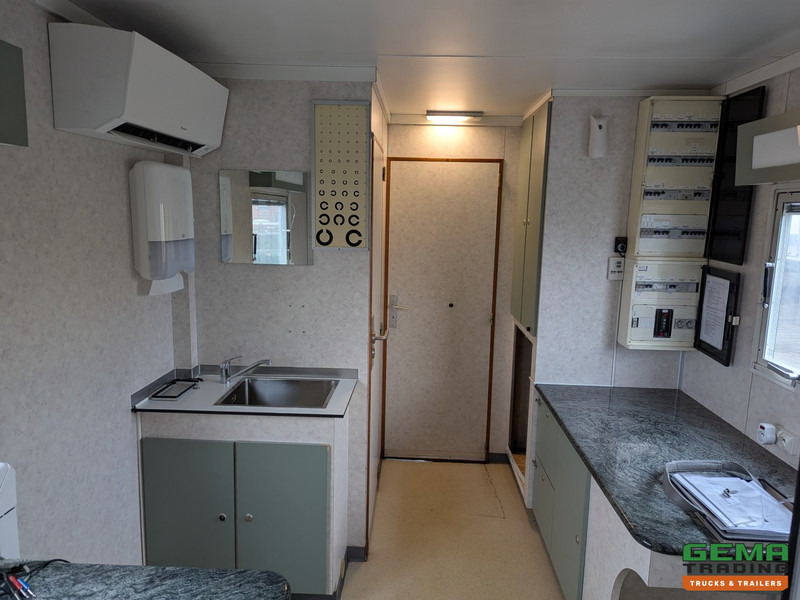 Trax S161DAP 1-Assige 11.3m KantoorTrailer / MobileHome - Airco's - Toilet - Standkachel - Watertank - Félpótkocsi: 4 kép. Trax S161DAP 1-Assige 11.3m KantoorTrailer / MobileHome - Airco's - Toilet - Standkachel - Watertank - Félpótkocsi: 4 kép.