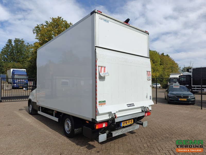 Iveco 35S18 Hi-Matic 4x2 Dagcab Euro6E - Gesloten Bak 4.2M - Laadklep 1000KG - Navi - 03/2026 APK - Dobozos kisteherautó: 3 kép. Iveco 35S18 Hi-Matic 4x2 Dagcab Euro6E - Gesloten Bak 4.2M - Laadklep 1000KG - Navi - 03/2026 APK - Dobozos kisteherautó: 3 kép.