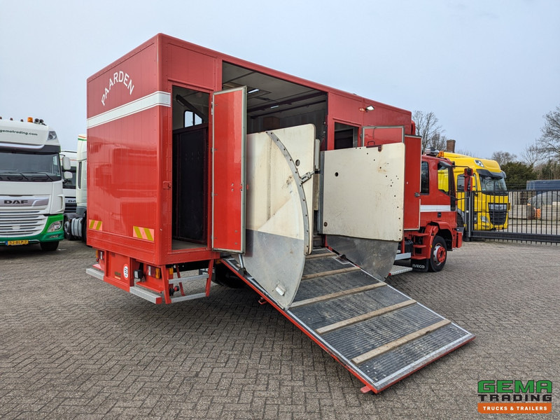 Iveco Tector ML120E24D 4x2 Euro3 DubbelCabine - Paardenwagen 3-Paards - Kleedruimte - Hydraulische klep- TOP! - Lószállító kamion: 3 kép. Iveco Tector ML120E24D 4x2 Euro3 DubbelCabine - Paardenwagen 3-Paards - Kleedruimte - Hydraulische klep- TOP! - Lószállító kamion: 3 kép.