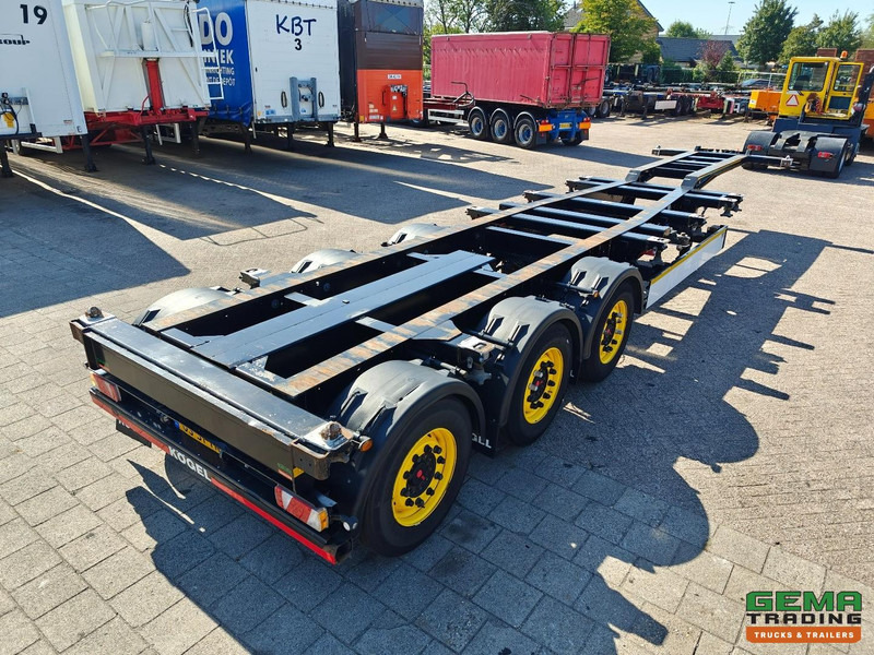 Kögel PORT 40 SIMPLEX 20 3-Assen SAF - Schijfremmen - 20/30/40FT Aansluiting - Achterschuiver - Félpótkocsi cserefelépítményes: 4 kép. Kögel PORT 40 SIMPLEX 20 3-Assen SAF - Schijfremmen - 20/30/40FT Aansluiting - Achterschuiver - Félpótkocsi cserefelépítményes: 4 kép.