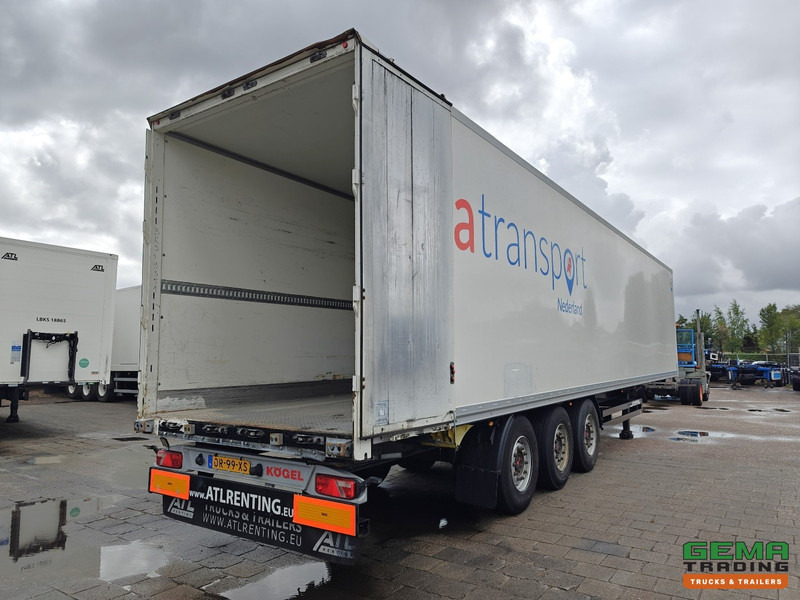 Kögel S24-1 3-Assen SAF - Schijfremmen - Gesloten Opbouw - Félpótkocsi dobozos: 2 kép. Kögel S24-1 3-Assen SAF - Schijfremmen - Gesloten Opbouw - Félpótkocsi dobozos: 2 kép.