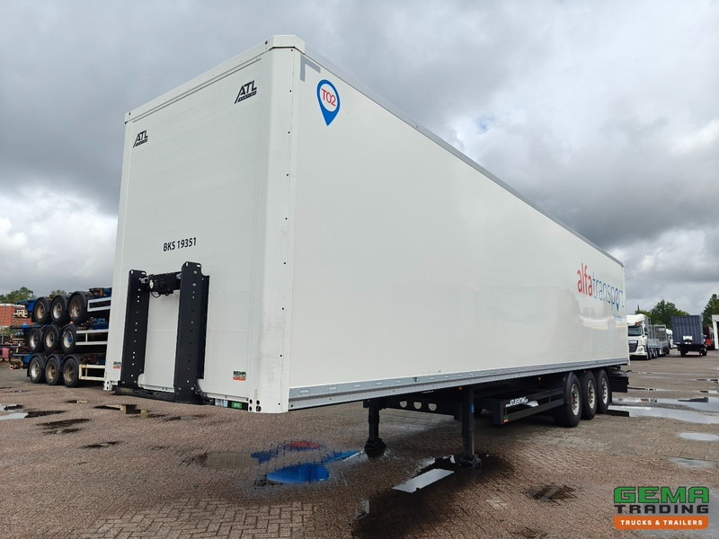 Kögel S24-1 3-Assen SAF - Schijfremmen - Gesloten Opbouw - Félpótkocsi dobozos: 1 kép. Kögel S24-1 3-Assen SAF - Schijfremmen - Gesloten Opbouw - Félpótkocsi dobozos: 1 kép.