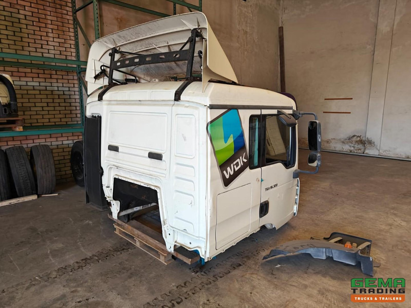 MAN TGA Cabine - Fülke és belső tér - Teherautó: 3 kép. MAN TGA Cabine - Fülke és belső tér - Teherautó: 3 kép.