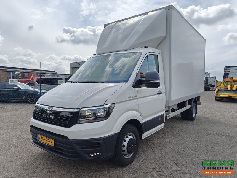 MAN TGE 3.180 4x2 Dagcabine Euro6D - GeslotenBak 4.2m + Laadklep 750KG - Dubbellucht - 5500km! NIEUWSTAAT! ONGEBRUIKT! - Dobozos kisteherautó: 1 kép. MAN TGE 3.180 4x2 Dagcabine Euro6D - GeslotenBak 4.2m + Laadklep 750KG - Dubbellucht - 5500km! NIEUWSTAAT! ONGEBRUIKT! - Dobozos kisteherautó: 1 kép.