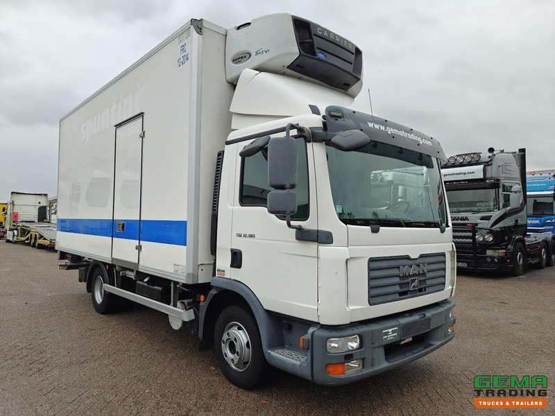 MAN TGL 12.180 4x2 Dagcabine Euro4 - Koel-Vriesbak 5.5m - Carrier Supra 850Mt - Laadklep 1500KG - 02/2026 APK - Hűtős teherautó: 4 kép. MAN TGL 12.180 4x2 Dagcabine Euro4 - Koel-Vriesbak 5.5m - Carrier Supra 850Mt - Laadklep 1500KG - 02/2026 APK - Hűtős teherautó: 4 kép.