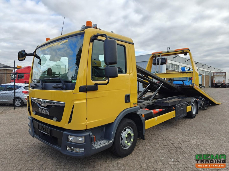 MAN TGL 12.250 4x2 Dagcabine (3 pl) Euro6B - Jige Simplex 5T + Lier 3.5T + Bril 3000kg - 06/2026 APK - Vontató: 1 kép. MAN TGL 12.250 4x2 Dagcabine (3 pl) Euro6B - Jige Simplex 5T + Lier 3.5T + Bril 3000kg - 06/2026 APK - Vontató: 1 kép.