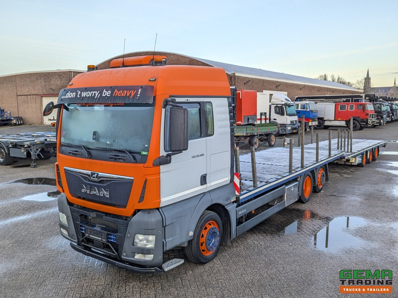 MAN TGX 26.500 6x2/4 LL Euro6 - Retarder + Recker FZ3 3-Assige Aanhanger - Uitschuifbaar - Autószállító teherautó: 1 kép. MAN TGX 26.500 6x2/4 LL Euro6 - Retarder + Recker FZ3 3-Assige Aanhanger - Uitschuifbaar - Autószállító teherautó: 1 kép.