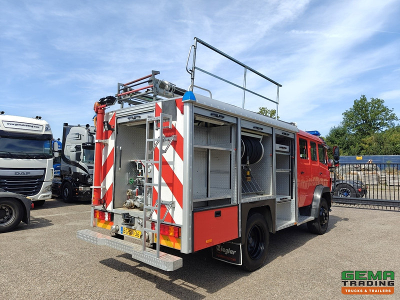 Mercedes-Benz 1124 AF 4x4 Dubbelcab 6Cil - 8 Pers - Ziegler TS - Tankautospuit TS09 LD2.800 HD265 T2.000 S40 - 04/2026 APK - Tűzoltóautó: 3 kép. Mercedes-Benz 1124 AF 4x4 Dubbelcab 6Cil - 8 Pers - Ziegler TS - Tankautospuit TS09 LD2.800 HD265 T2.000 S40 - 04/2026 APK - Tűzoltóautó: 3 kép.