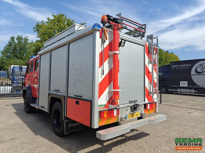 Mercedes-Benz 1124 AF 4x4 Dubbelcab 6Cil - 8 Pers - Ziegler TS - Tankautospuit TS09 LD2.800 HD265 T2.000 S40 - 04/2026 APK - Tűzoltóautó: 4 kép. Mercedes-Benz 1124 AF 4x4 Dubbelcab 6Cil - 8 Pers - Ziegler TS - Tankautospuit TS09 LD2.800 HD265 T2.000 S40 - 04/2026 APK - Tűzoltóautó: 4 kép.