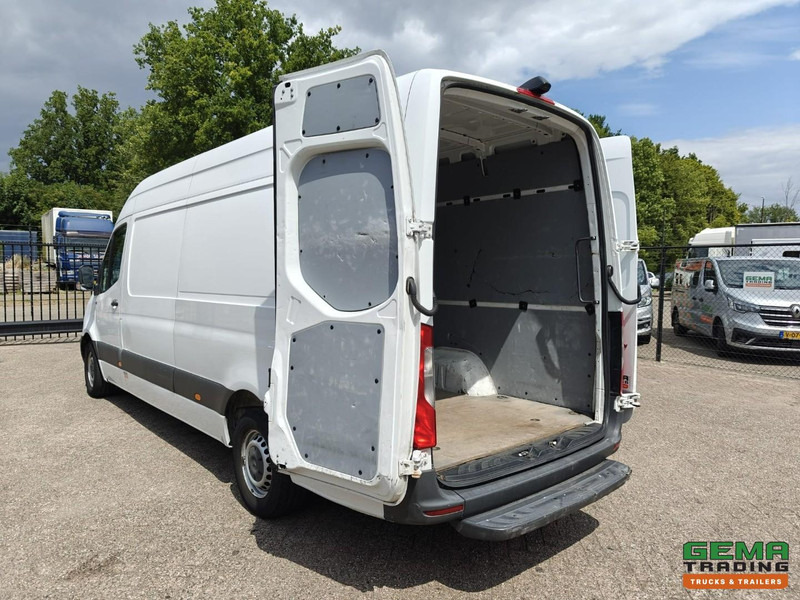 Mercedes-Benz Sprinter 311 CDI L3H2 - Euro6ZF - Automaat - Navigatie - Camera - 06/2026 APK - Kis furgon: 5 kép. Mercedes-Benz Sprinter 311 CDI L3H2 - Euro6ZF - Automaat - Navigatie - Camera - 06/2026 APK - Kis furgon: 5 kép.