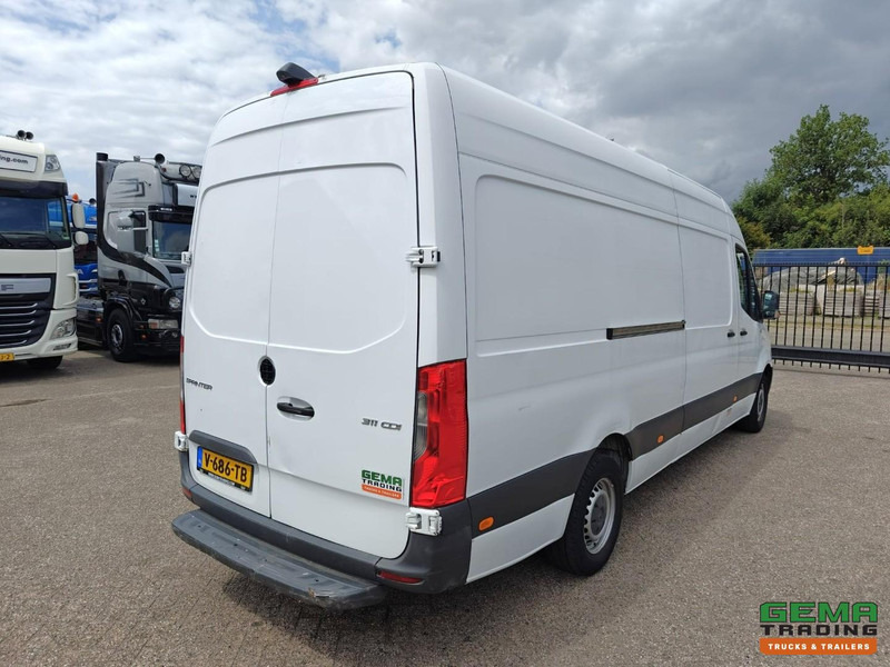 Mercedes-Benz Sprinter 311 CDI L3H2 - Euro6ZF - Automaat - Navigatie - Camera - 06/2026 APK - Kis furgon: 4 kép. Mercedes-Benz Sprinter 311 CDI L3H2 - Euro6ZF - Automaat - Navigatie - Camera - 06/2026 APK - Kis furgon: 4 kép.