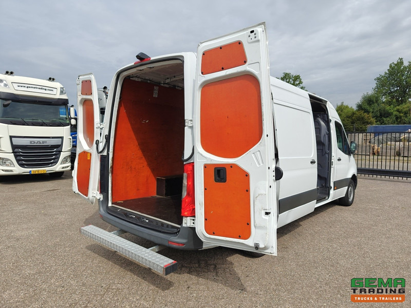 Mercedes-Benz Sprinter 314 CDI L3H2 - Euro6D - Automaat - Navigatie - Camera - 06/2026APK - Furgon: 2 kép. Mercedes-Benz Sprinter 314 CDI L3H2 - Euro6D - Automaat - Navigatie - Camera - 06/2026APK - Furgon: 2 kép.