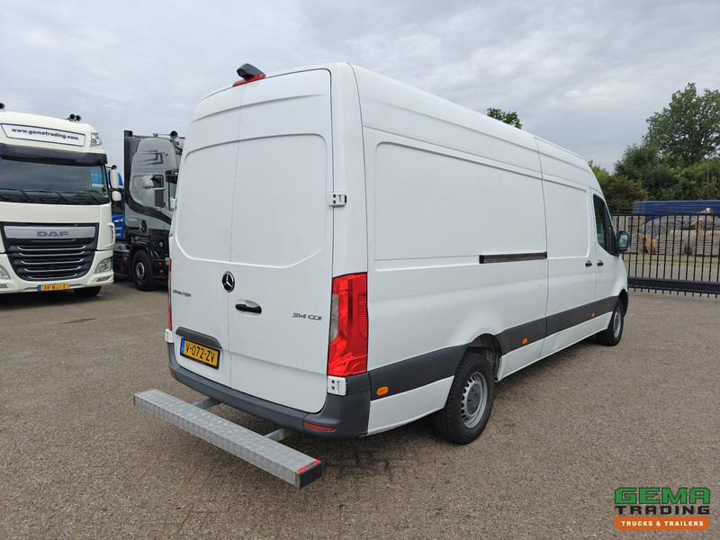 Mercedes-Benz Sprinter 314 CDI L3H2 - Euro6D - Automaat - Navigatie - Camera - 06/2026APK - Furgon: 4 kép. Mercedes-Benz Sprinter 314 CDI L3H2 - Euro6D - Automaat - Navigatie - Camera - 06/2026APK - Furgon: 4 kép.