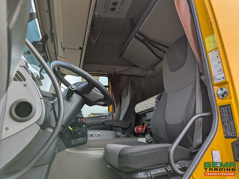 DAF CF 400 FT 4x2 Spacecab Euro6 - ADR - Retarder - Standairco - PTO Prep - Alcoa's - 12/2025APK - Nyergesvontató: 5 kép. DAF CF 400 FT 4x2 Spacecab Euro6 - ADR - Retarder - Standairco - PTO Prep - Alcoa's - 12/2025APK - Nyergesvontató: 5 kép.
