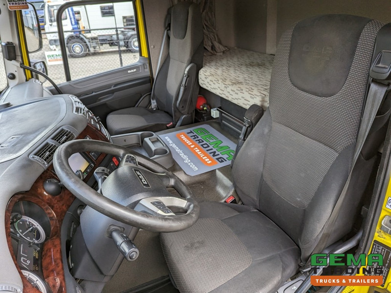 DAF FT CF400 4x2 Euro6 FT CF400 4x2 Spacecab Euro6 - (T1413) - Nyergesvontató: 5 kép. DAF FT CF400 4x2 Euro6 FT CF400 4x2 Spacecab Euro6 - (T1413) - Nyergesvontató: 5 kép.