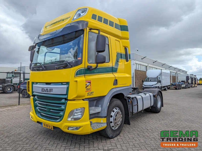 DAF FT CF400 4x2 Euro6 FT CF400 4x2 Spacecab Euro6 - (T1413) - Nyergesvontató: 1 kép. DAF FT CF400 4x2 Euro6 FT CF400 4x2 Spacecab Euro6 - (T1413) - Nyergesvontató: 1 kép.