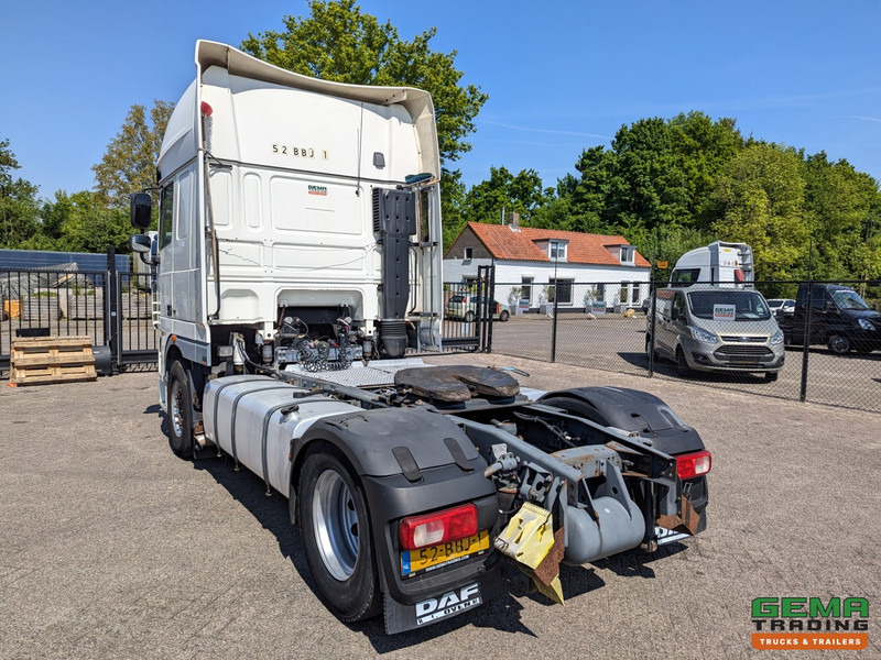 DAF FT XF105.460 4x2 Superspacecab Euro5 EEV - Retarder - Dubbele tanks - Nyergesvontató: 4 kép. DAF FT XF105.460 4x2 Superspacecab Euro5 EEV - Retarder - Dubbele tanks - Nyergesvontató: 4 kép.
