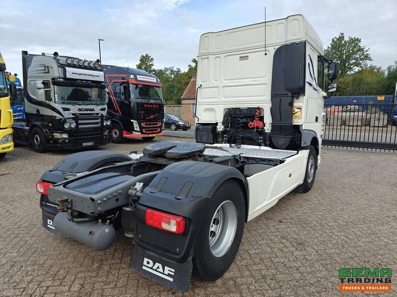 DAF FT XF460 4x2 Spacecab Euro6 - Retarder - Handgeschakeld - SMARTTacho V2 - 02/2026 APK - Nyergesvontató: 3 kép. DAF FT XF460 4x2 Spacecab Euro6 - Retarder - Handgeschakeld - SMARTTacho V2 - 02/2026 APK - Nyergesvontató: 3 kép.