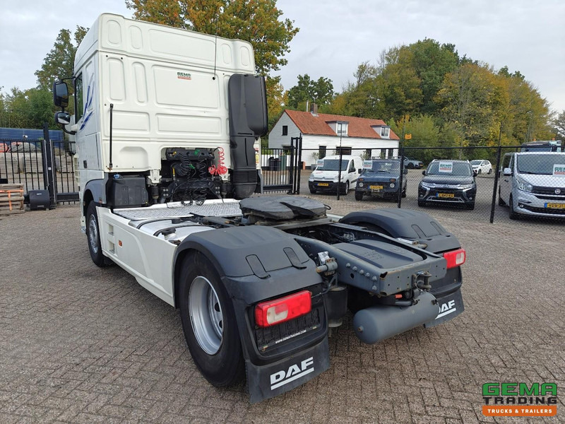 DAF FT XF460 4x2 Spacecab Euro6 - Retarder - Handgeschakeld - SMARTTacho V2 - 02/2026 APK - Nyergesvontató: 4 kép. DAF FT XF460 4x2 Spacecab Euro6 - Retarder - Handgeschakeld - SMARTTacho V2 - 02/2026 APK - Nyergesvontató: 4 kép.