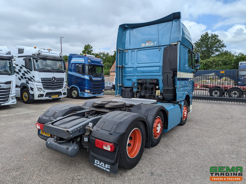 DAF XF 440 FTG 6x2/4 Superspacecab Euro6A - Handgeschakeld - Centrale smering - 08/2025APK - Nyergesvontató: 3 kép. DAF XF 440 FTG 6x2/4 Superspacecab Euro6A - Handgeschakeld - Centrale smering - 08/2025APK - Nyergesvontató: 3 kép.