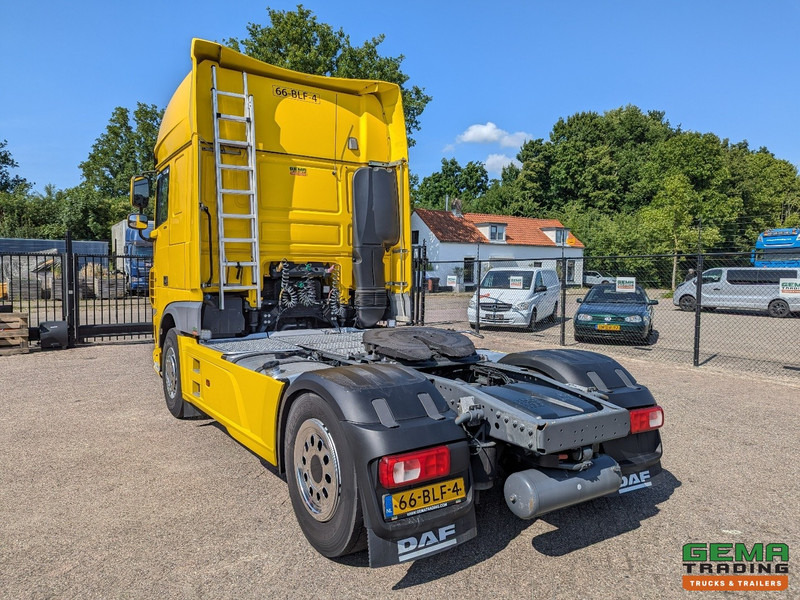 DAF XF 450 FT 4x2 SuperSpaceCab Euro6C - Retarder - Standairco - Dubbele Tanks - SMARTtachoV2 - Nyergesvontató: 4 kép. DAF XF 450 FT 4x2 SuperSpaceCab Euro6C - Retarder - Standairco - Dubbele Tanks - SMARTtachoV2 - Nyergesvontató: 4 kép.