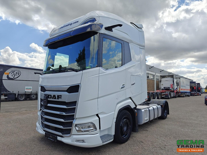 DAF XG+ 480 FT 4x2 Euro6E - MEGA/Lowdeck - Retarder - Dubbele tanks - MirrorCam - 3 DVS StarRating - Nyergesvontató: 1 kép. DAF XG+ 480 FT 4x2 Euro6E - MEGA/Lowdeck - Retarder - Dubbele tanks - MirrorCam - 3 DVS StarRating - Nyergesvontató: 1 kép.