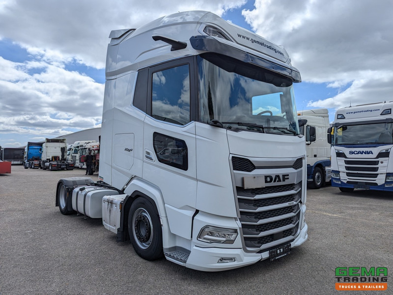 DAF XG+ 4x2 Euro6E - MEGA/Lowdeck - Retarder - Dubbele tanks - MirrorCam - 3 DVS StarRating - Nyergesvontató: 2 kép. DAF XG+ 4x2 Euro6E - MEGA/Lowdeck - Retarder - Dubbele tanks - MirrorCam - 3 DVS StarRating - Nyergesvontató: 2 kép.