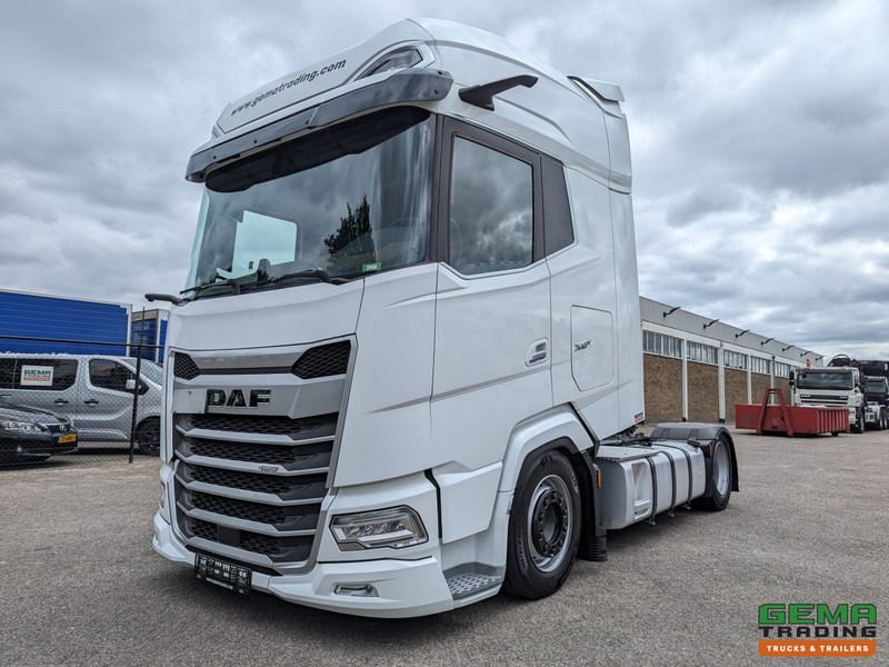 DAF XG+ 4x2 Euro6E - MEGA/Lowdeck - Retarder - Dubbele tanks - MirrorCam - 3 DVS StarRating - Nyergesvontató: 1 kép. DAF XG+ 4x2 Euro6E - MEGA/Lowdeck - Retarder - Dubbele tanks - MirrorCam - 3 DVS StarRating - Nyergesvontató: 1 kép.