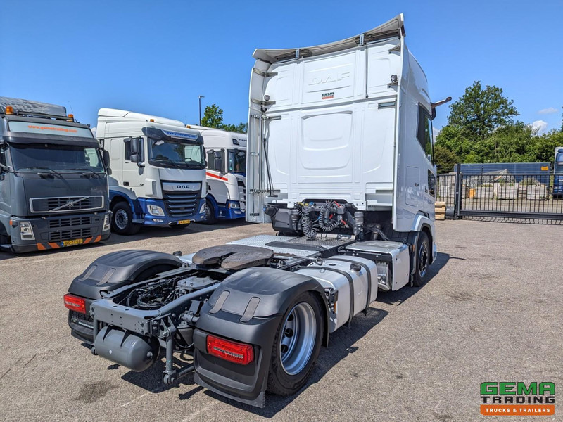 DAF XG+ 4x2 Euro6E - MEGA/Lowdeck - Retarder - MirrorCam - 3 DVS StarRating - 8 stuks op Voorraad! - Nyergesvontató: 3 kép. DAF XG+ 4x2 Euro6E - MEGA/Lowdeck - Retarder - MirrorCam - 3 DVS StarRating - 8 stuks op Voorraad! - Nyergesvontató: 3 kép.