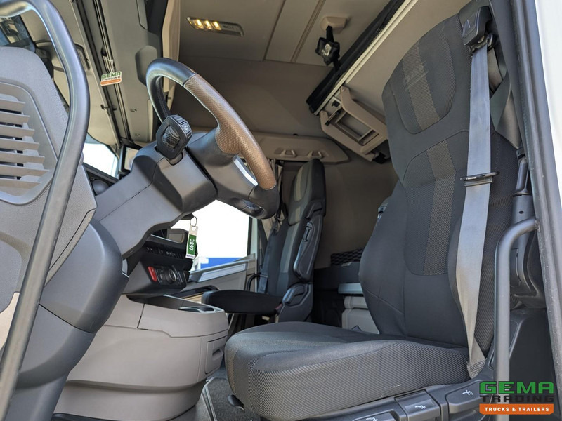 DAF XG+ 4x2 Euro6E - MEGA/Lowdeck - Retarder - MirrorCam - 3 DVS StarRating - 8 stuks op Voorraad! - Nyergesvontató: 5 kép. DAF XG+ 4x2 Euro6E - MEGA/Lowdeck - Retarder - MirrorCam - 3 DVS StarRating - 8 stuks op Voorraad! - Nyergesvontató: 5 kép.