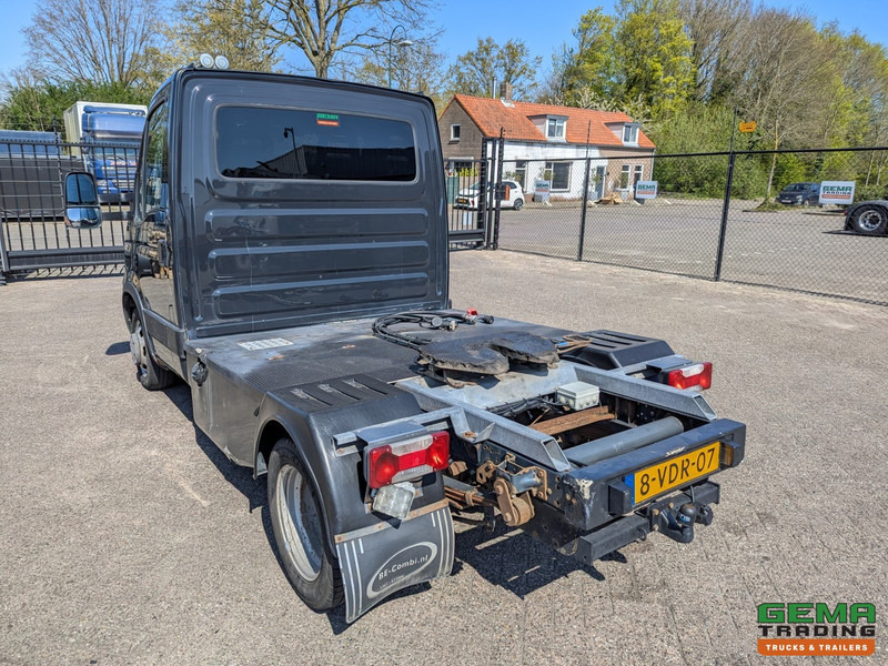 Iveco 35C18/T 4x2 Euro4 - BE-Trekker - 3-Zits - Luchthoorns - NAP - 07/2025APK - Nyergesvontató: 4 kép. Iveco 35C18/T 4x2 Euro4 - BE-Trekker - 3-Zits - Luchthoorns - NAP - 07/2025APK - Nyergesvontató: 4 kép.