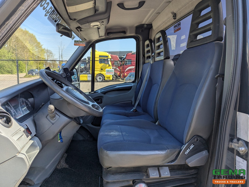 Iveco 35C18/T 4x2 Euro4 - BE-Trekker - 3-Zits - Luchthoorns - NAP - 07/2025APK - Nyergesvontató: 5 kép. Iveco 35C18/T 4x2 Euro4 - BE-Trekker - 3-Zits - Luchthoorns - NAP - 07/2025APK - Nyergesvontató: 5 kép.