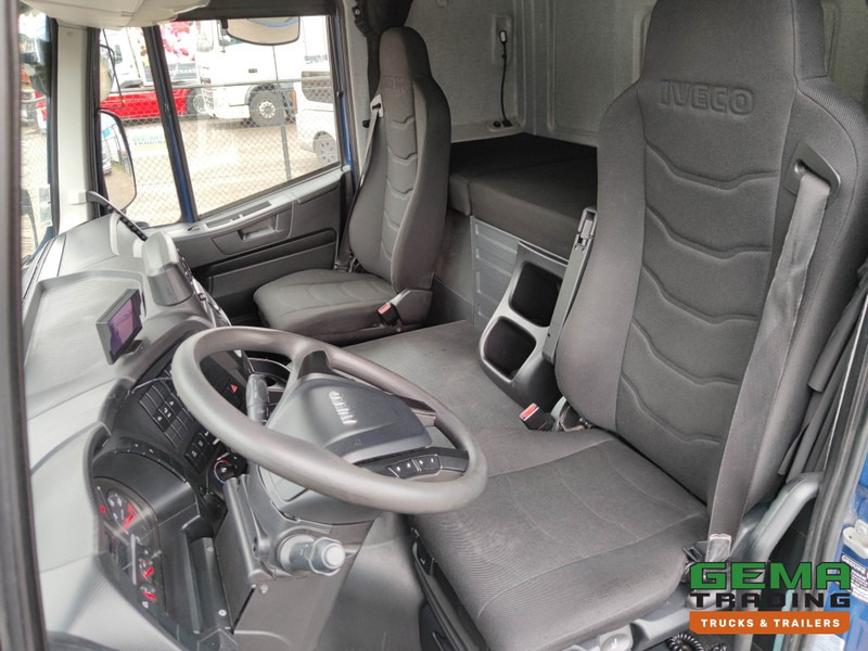 Iveco Stralis 420 Hi-Way 6x2 Euro6 Top! (T1288) - Nyergesvontató: 5 kép. Iveco Stralis 420 Hi-Way 6x2 Euro6 Top! (T1288) - Nyergesvontató: 5 kép.