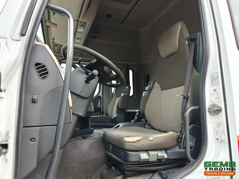 Renault Premium 430 4x2 Dagcab Euro5 - 216.000KM - 4 Zitplaatsen - Rij school - Reserve Wiel - Nyergesvontató: 5 kép. Renault Premium 430 4x2 Dagcab Euro5 - 216.000KM - 4 Zitplaatsen - Rij school - Reserve Wiel - Nyergesvontató: 5 kép.