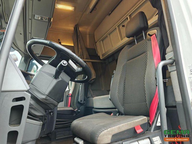 Renault T 440 HIGH 4x2 Comfort Euro6B - 13L - Dubbele Tanks - Nyergesvontató: 5 kép. Renault T 440 HIGH 4x2 Comfort Euro6B - 13L - Dubbele Tanks - Nyergesvontató: 5 kép.