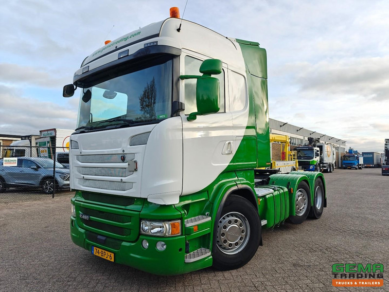 Scania R490 6x2/4 Highline Euro6A - Retarder - NaafReductie - Dubbele Tanks - StandAirco - SMARTTacho v2 - Nyergesvontató: 1 kép. Scania R490 6x2/4 Highline Euro6A - Retarder - NaafReductie - Dubbele Tanks - StandAirco - SMARTTacho v2 - Nyergesvontató: 1 kép.