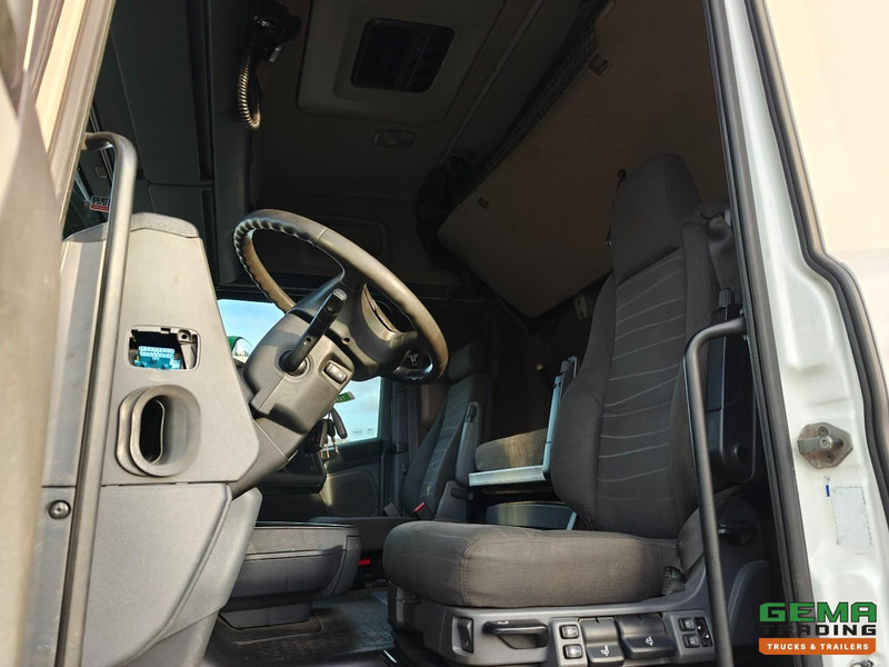 Scania R490 6x2/4 Highline Euro6A - Retarder - NaafReductie - Dubbele Tanks - StandAirco - SMARTTacho v2 - Nyergesvontató: 5 kép. Scania R490 6x2/4 Highline Euro6A - Retarder - NaafReductie - Dubbele Tanks - StandAirco - SMARTTacho v2 - Nyergesvontató: 5 kép.