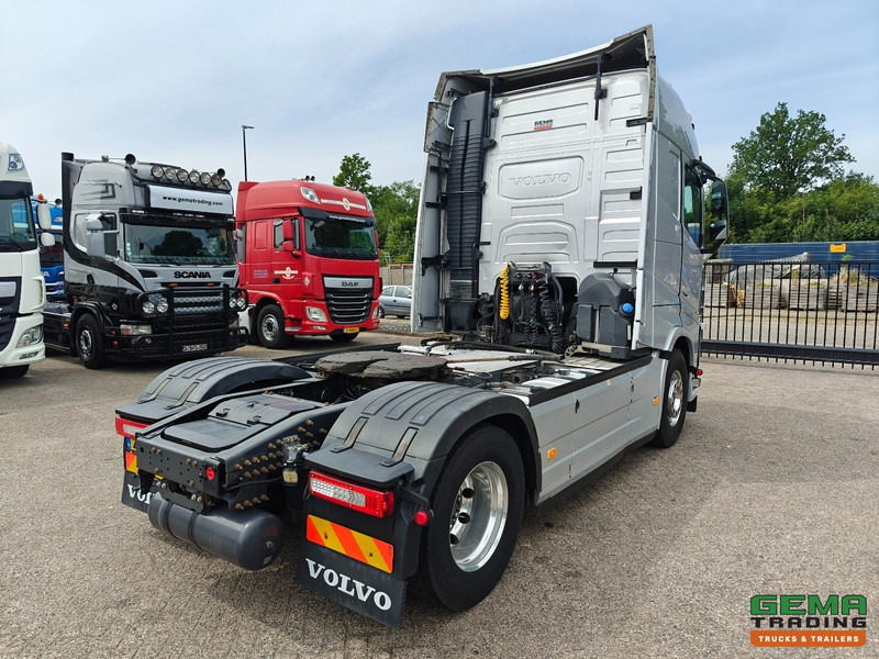 Volvo FH460 4x2 Globetrotter Euro6C - Hydrauliek - Dubbele Tanks - SMARTtachoV2 - 05/2026 APK - Nyergesvontató: 3 kép. Volvo FH460 4x2 Globetrotter Euro6C - Hydrauliek - Dubbele Tanks - SMARTtachoV2 - 05/2026 APK - Nyergesvontató: 3 kép.