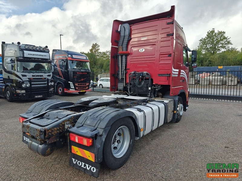 Volvo FH460 4x2 Globetrotter XL Euro5 - Handgeschakeld - Dubbele tanks - Nyergesvontató: 3 kép. Volvo FH460 4x2 Globetrotter XL Euro5 - Handgeschakeld - Dubbele tanks - Nyergesvontató: 3 kép.